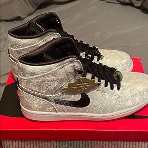 AIR JORDAN 1 “Siempre Familia” size 11 men’s